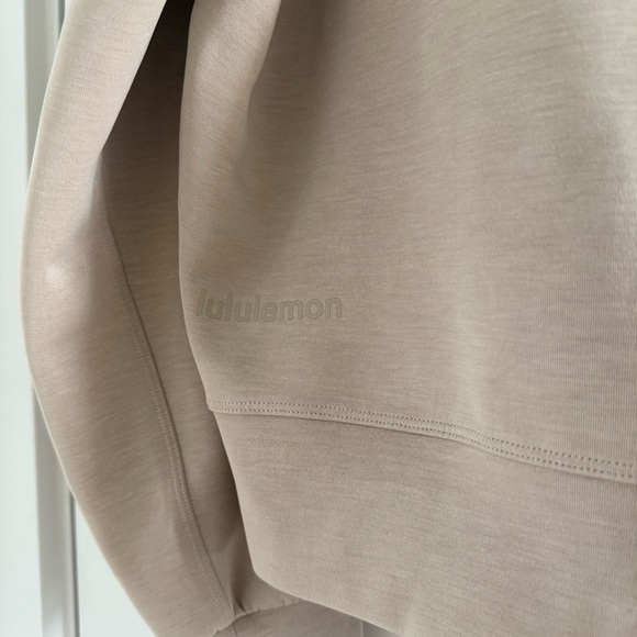 Lululemon beige Softstreme Perfectly Oversized Cropped Crew - 6 (Small) - Picture 8 of 8